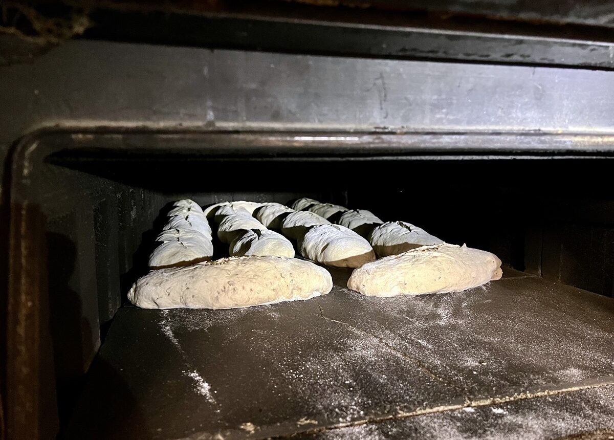 Holzofenbäckerei Fallerhof im Jostal Brot im Holzofen